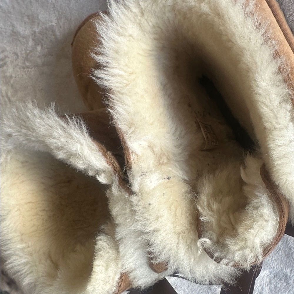 Youth/Kids Ugg Bailey Bow II Boot - Picture 4 of 10